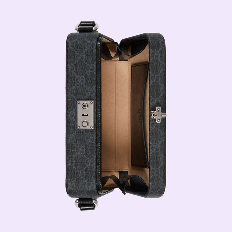 724717.92TCN.1000.013.074.0000.Light GG messenger bag